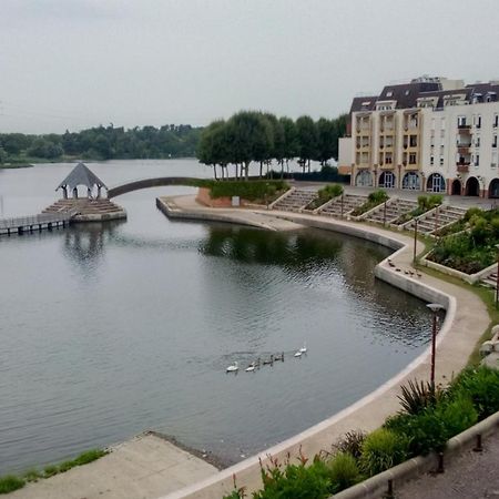 Vue Exceptionnelle Sur Le Lac Creteil Luaran gambar