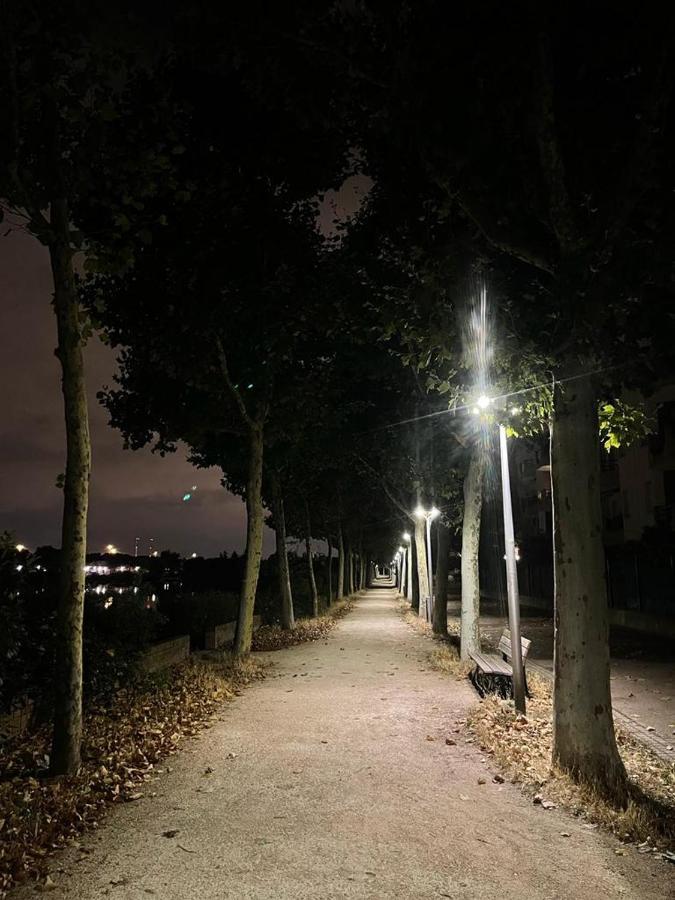 Vue Exceptionnelle Sur Le Lac Creteil Luaran gambar